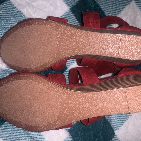 *NEW* JustFab Ismay Burgundy Brick Red Wedges - Picture 6 of 16